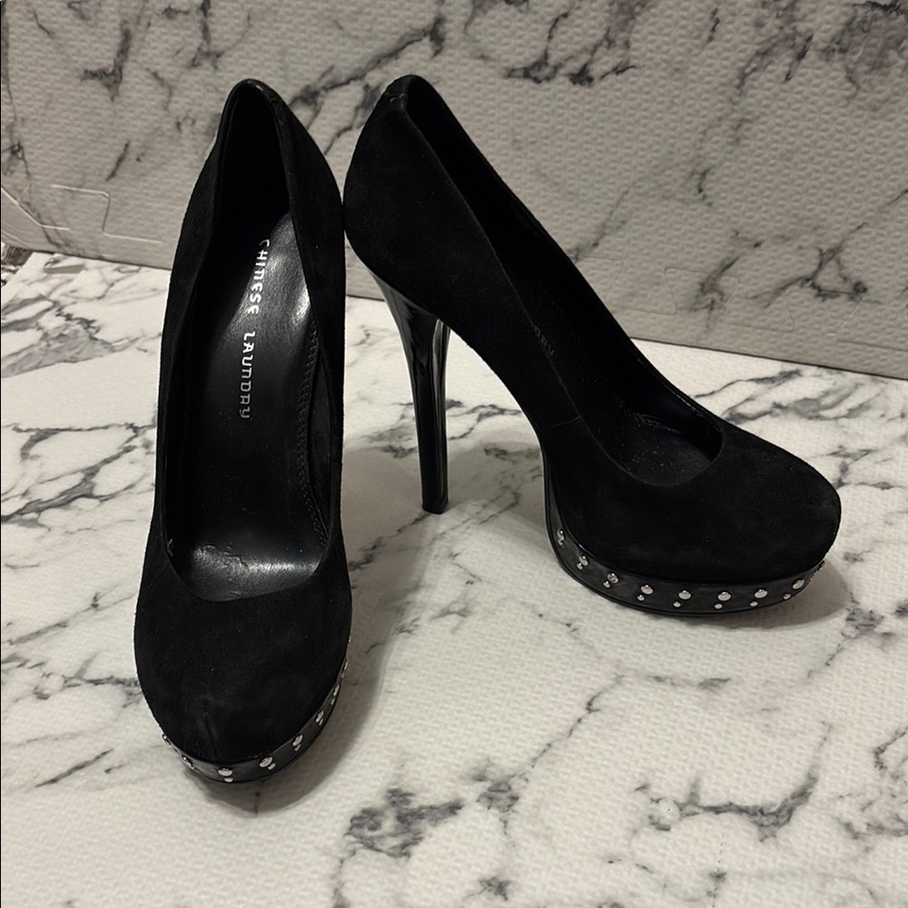 Chinese Laundry Black Heels Elegant Design